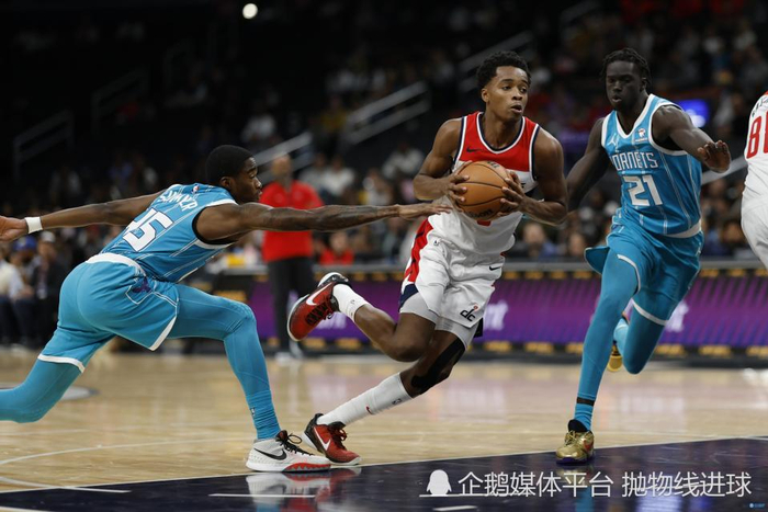 奇才三巨头合体冲击季后赛 防守升级或改写东部