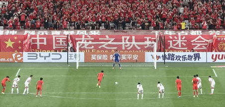 向余望点球救主 U23国足1-1逼平朝鲜 战术短板暴露