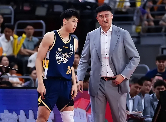 广东双核缺席卡位战 杜锋面临严峻考验